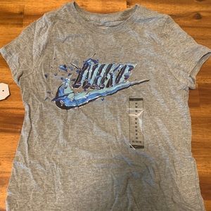 Girls Grey nike tee